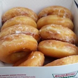 triplesexclusive:  #KrispyKreme I might share @jessebabyyy23 