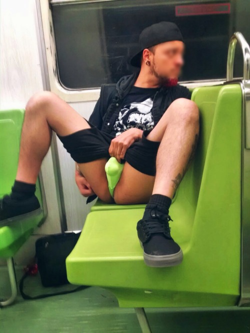 manthongsnstrings:  thongmexxxpunk:  Thong fun in the subway #muscleskins #manthong #hornythongslut #exhibitionism   flaunt it