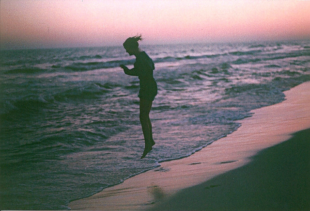 grett:  untitled by allisonsara on Flickr. 