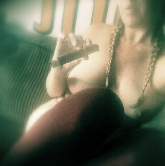 swayisme:  Enjoyed our last Warm day clear headed, home alone, ½ nakie, smokin a