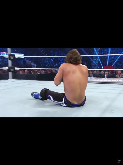 rwfan11:  AJ styles buttcrack