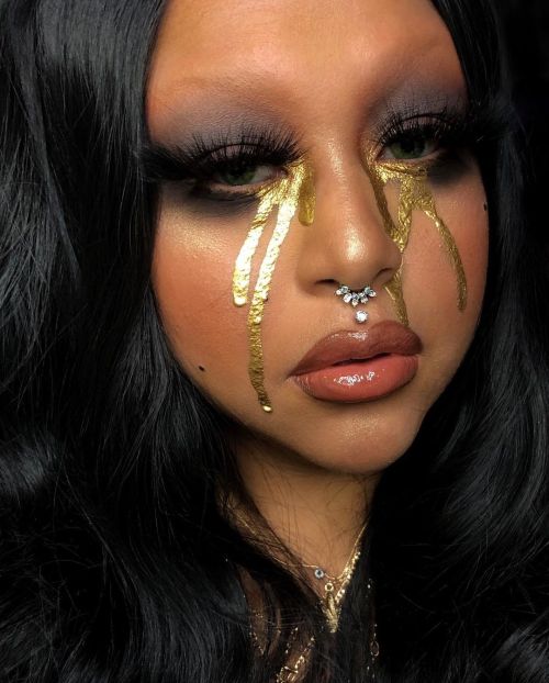 Heavily inspired by the @patmcgrathreal ad I saw on FB- gold tears flowing from the eyes. HAD to try