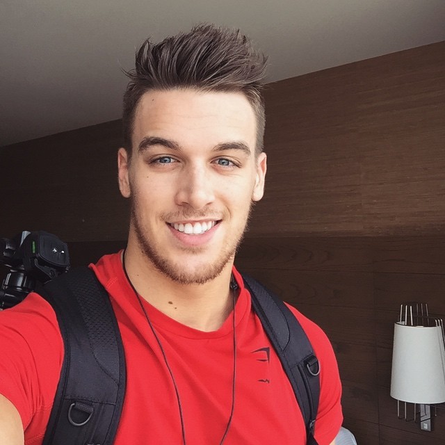 jedinickie:  Day one of the Arnold Classic Australia! Can’t wait to see my fellow