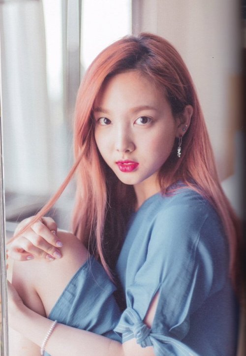 nayeon-fy:TWICE 1st Photo Book ‘ONE IN A MILLION’ © ztothek | do not edit.