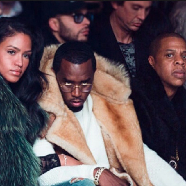 trapbunkinn:  When i catch a fuck nigga staring at bae