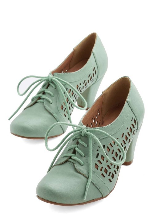 High Heels Blog girls-vintage-fashion: Gleeful Gait Heel via Tumblr