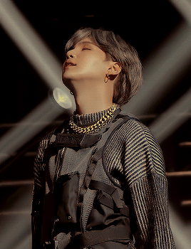 He Must Wear This Outfit On The New Tour