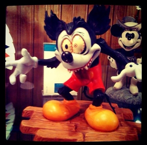 MICKEY ON DRUGS Don’t do drugs!! Photograph by FASHION victime