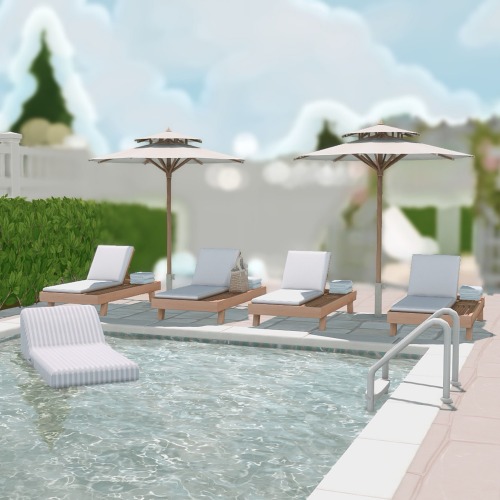 Hamptons Home Poolside