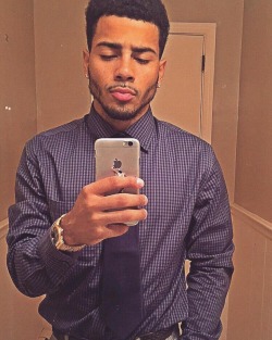 fuckyeahsexyblackguys:  yourfavoritemales:  Isaias  get you a man who can do both 