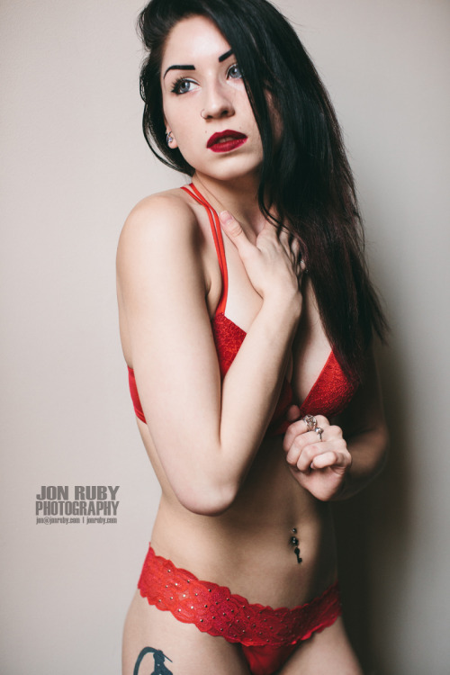 Model: SG Hopeful RayeJonruby.comFacebookInstagramWant me to take your picture? Email me at Jon@jonruby.com© Jon Ruby Photography, 2015