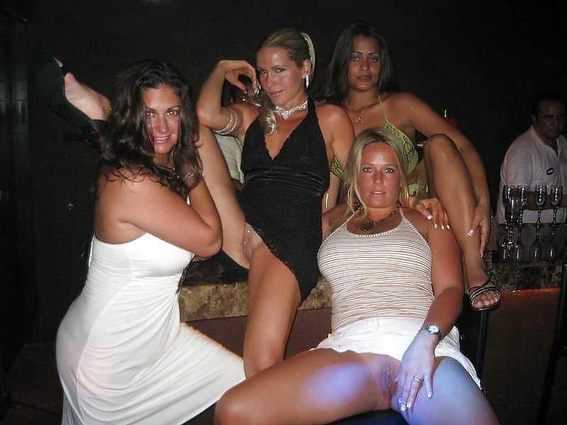 upskirtpics99:  Meet Hot Girls Today @: FUCKBOOK«