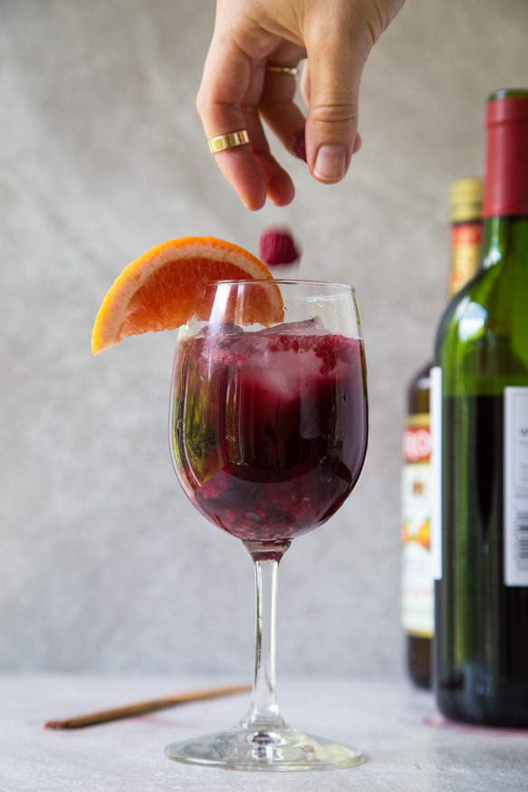 foodffs:  Lazy Girl Sangria Really nice recipes. Every hour.    