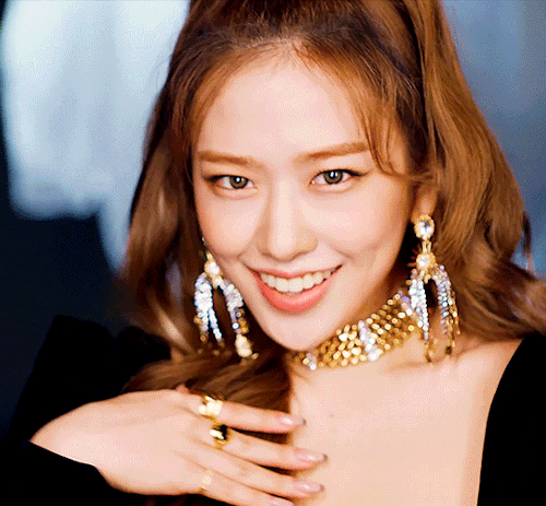 chaelins:YUJIN ♡ ELEVEN M/V