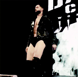 devitt-fergal:03/10/17: Finn returns from injury at WWE Live in Buffalo, NY.
