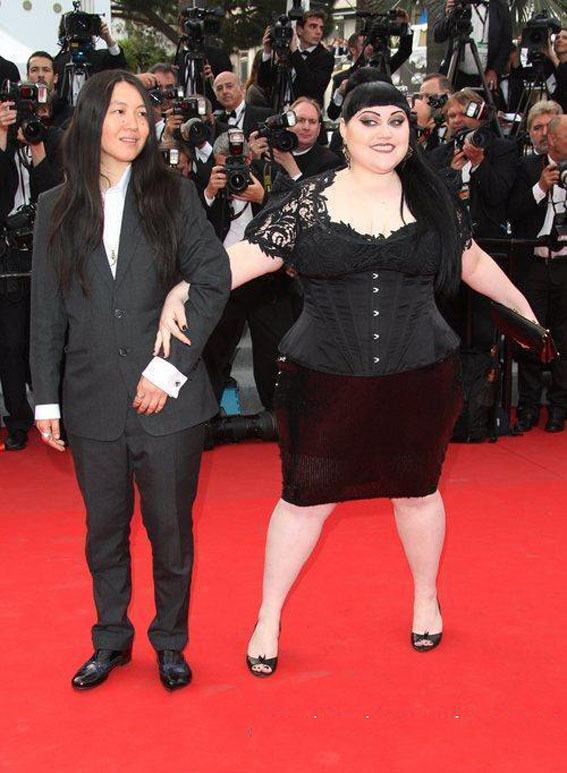 fffab:  fayedaniels:  Can I please be this fierce now? Beth Ditto is amazing.  All