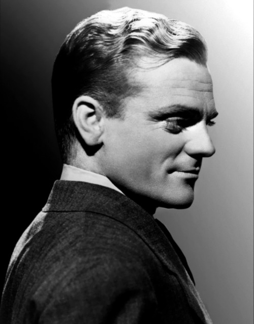 lifejustgotawkward:  happy birthday, James Cagney - he was as believable as a gangster as he was as a Yiddish-speaking taxi driver, a photographer, a song-and-dance man, a policeman, a reporter or a businessman. He gave great performances in The Public