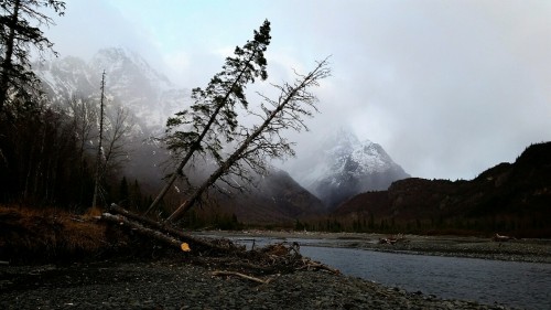 zsandcoffee:  Hiked out to Echo Bend at Crow Pass yesterday. Chilly, but beautiful.