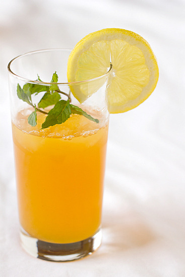 Sex foodffs:  Ginger-Tea Lemonade  Really nice pictures