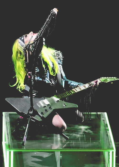 LADY GAGA HANGOVER