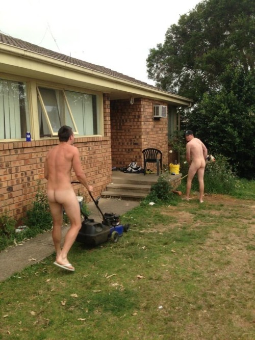 justanotherbiguyinmelb: The only way to clean up before a house inspection. Secretly hoping the land