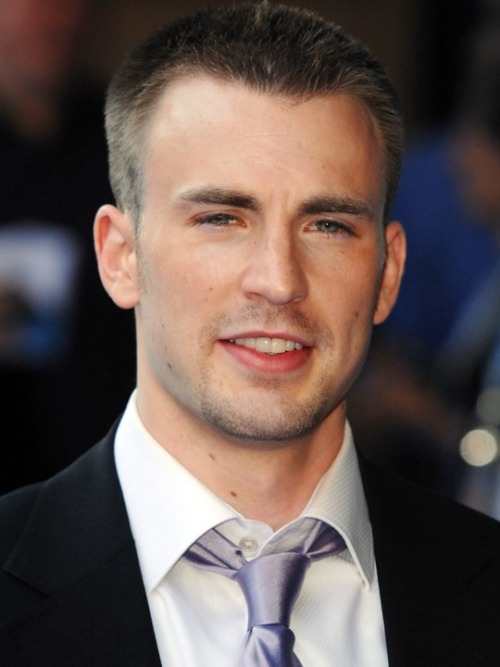 captainspangly:  Do you ever just look at Chris Evans and are just like.. fuck man. Congrats on your genetics. 