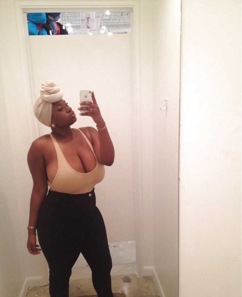 whitegirlsaintshit:  ja-ll:  ladylaleebella:  adebisisdicksweat:  farfrompaid:  onenation84: