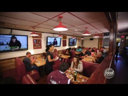 herrmann-crab:  This episode of Diners Drive-ins and Dives is visiting a restaurant that’s watching the Barefoot Contessa  Why watch anything else?