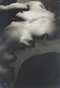 vivipiuomeno: Erwin Blumenfeld 