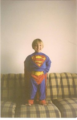 simplescafageste:  já tirei foto com essa roupa quando tinha 4 anos 