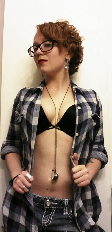 8ull3tt:  http://8ull3tt.tumblr.com/archive