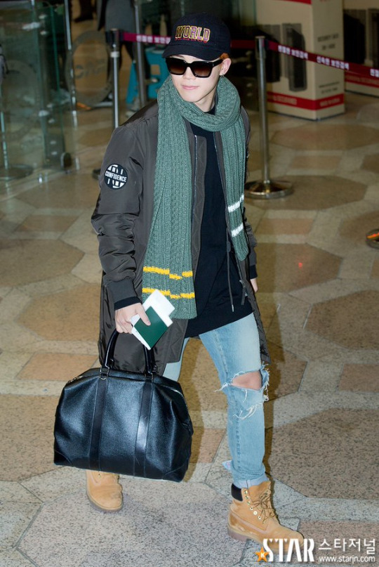 Park Jimin [AIRPORT] 151130  Jimin airport fashion, Kpop fashion, Airport  style