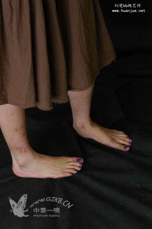 Prison girls who are shy about their feet are the best. They’re ashamed of showing their bare feet, 