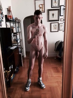 nudemanpost:  See more nude gay cam boys