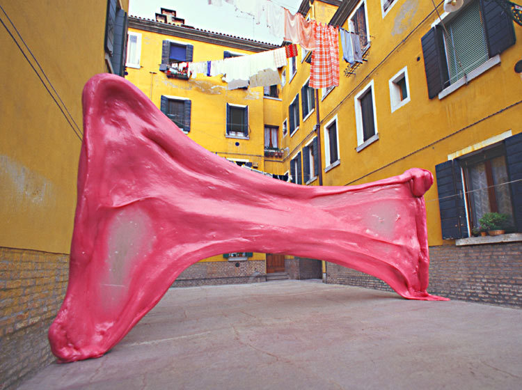  Simone Decker, Chewing in Venice; 1999 
