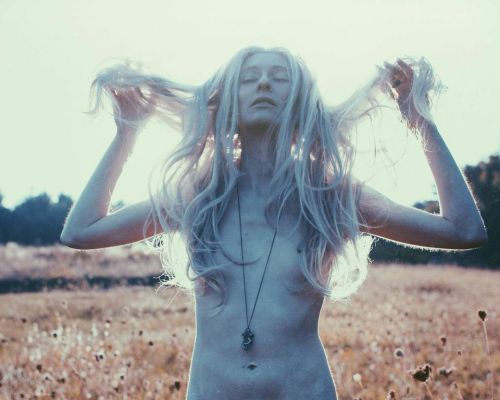 hapless-hollow:   Modeled by Kris Hatch  |  Photographed by Courtney Brooke Hall   |  Makeup by Steffanie Strazzere  http://www.burialground.org/ 