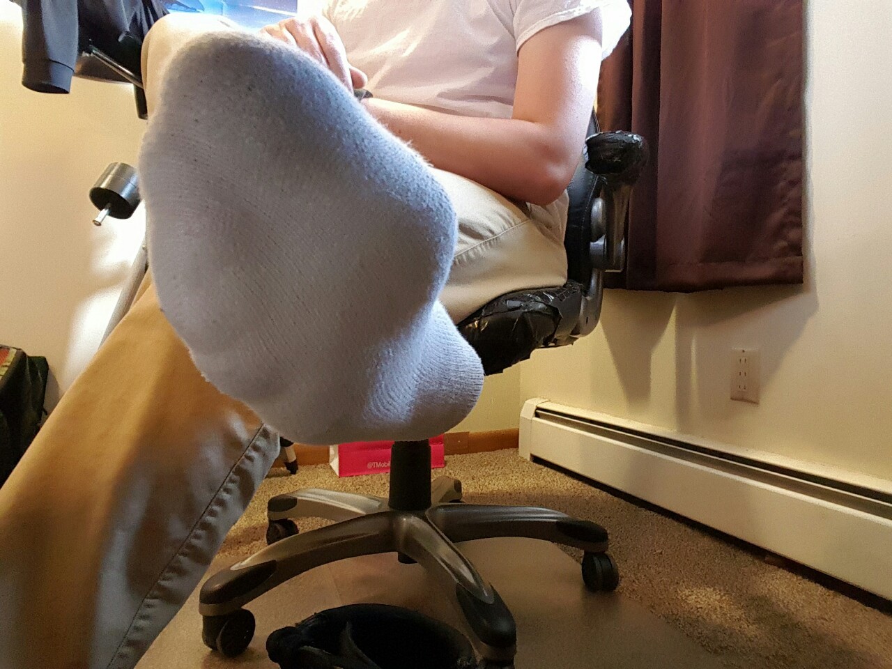 germanfootsniffer:  sniff sniff  Gotta give us a little more