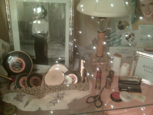 christopherniquet:judy garland’s make up at the max factor museum in los angeles