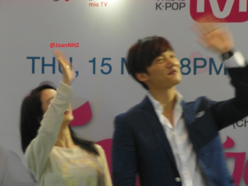 Emergency Couple Singapore Hi-5 session 15th May 2014(15)