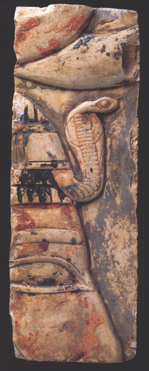 met-egyptian-art:Relief fragment with a cobra on the royal head, Metropolitan Museum of Art: Egyptia