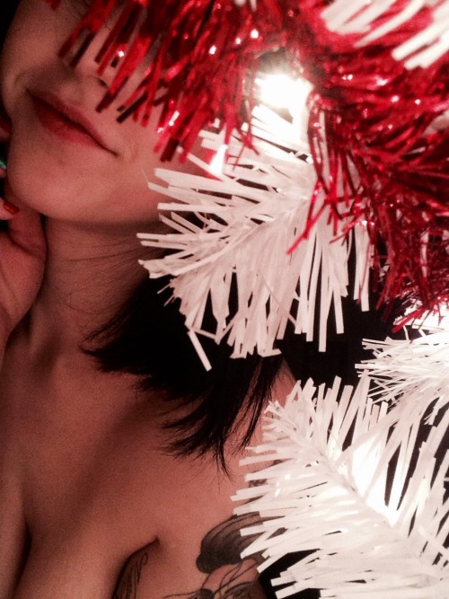 sexandcoffeex:  Merry Christmas to all.