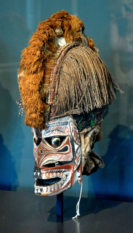 Dancing mask from Papua New Guinea,New Ireland province;19th c.