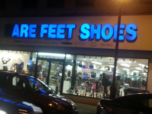 hopondatrees:foxyludenberg:are feet shoes?fucking incredible