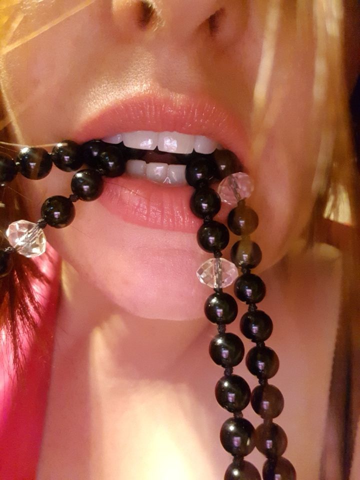brujitalove:  Pearls 🔥♥️♥️