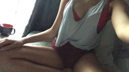 lovelovemeloveme: Getting ready to play