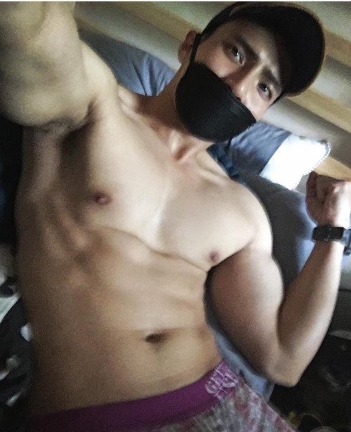 uniformbest69:  danieldin1989:  ayepahmad:  Omg , merecik 💪🏽💪🏽  Ini mcm Kahar  Sedap siak