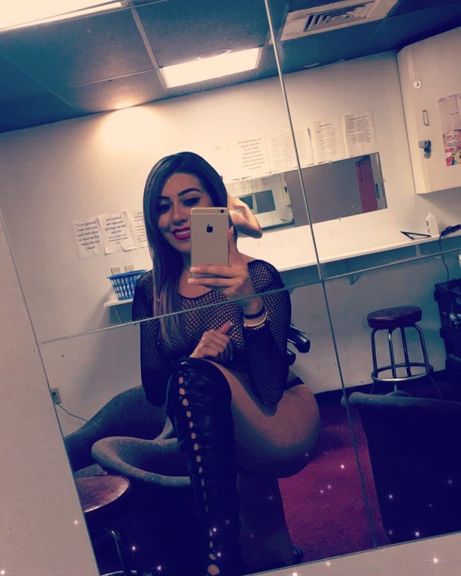 stripper-locker-room:  https://www.instagram.com/mias_kandyland/