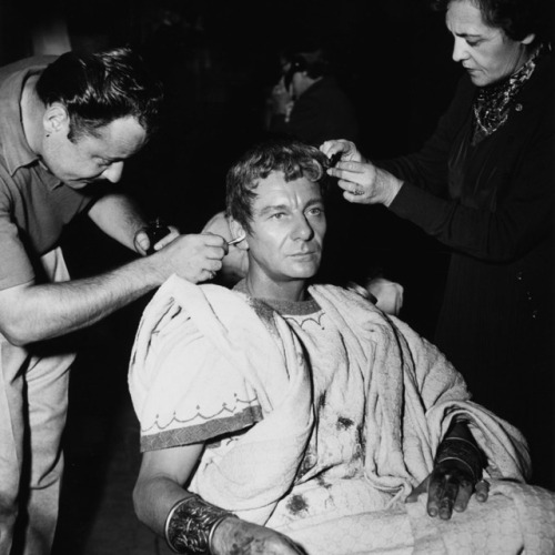 tcm:Remembering remembering John Gielgud on his birthday, here on the set of JULIUS CAESAR (‘53)