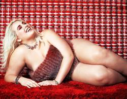 italiankong:  Hot damn!! UK curvy model Felicity