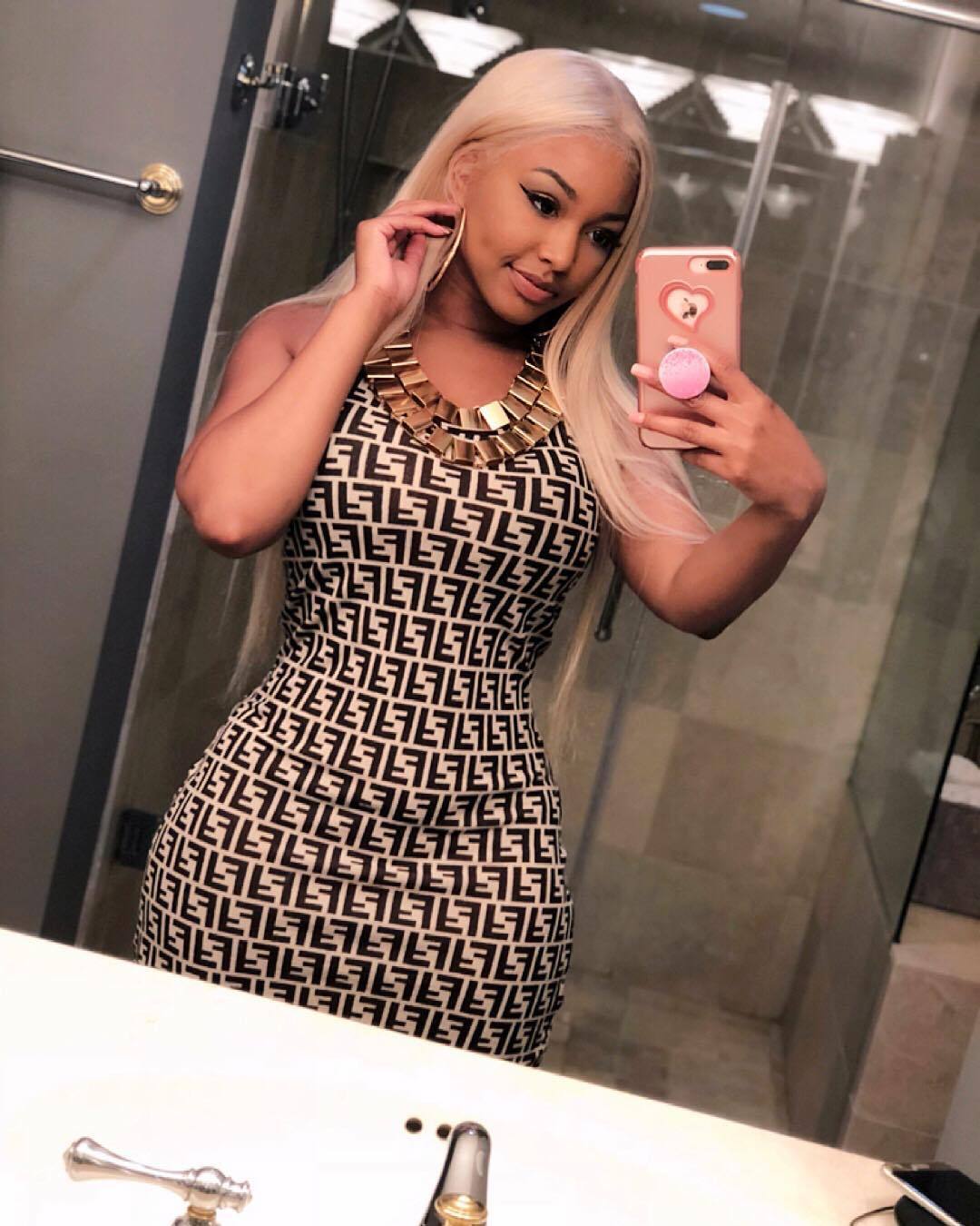 clivetheestar:  lukecage777:Oooweee   Lovely 